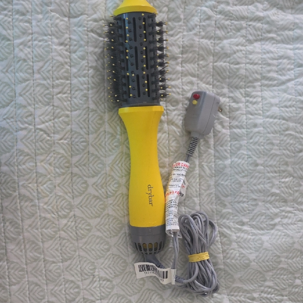 Drybar Vibrant Yellow and Gray Styling Brush